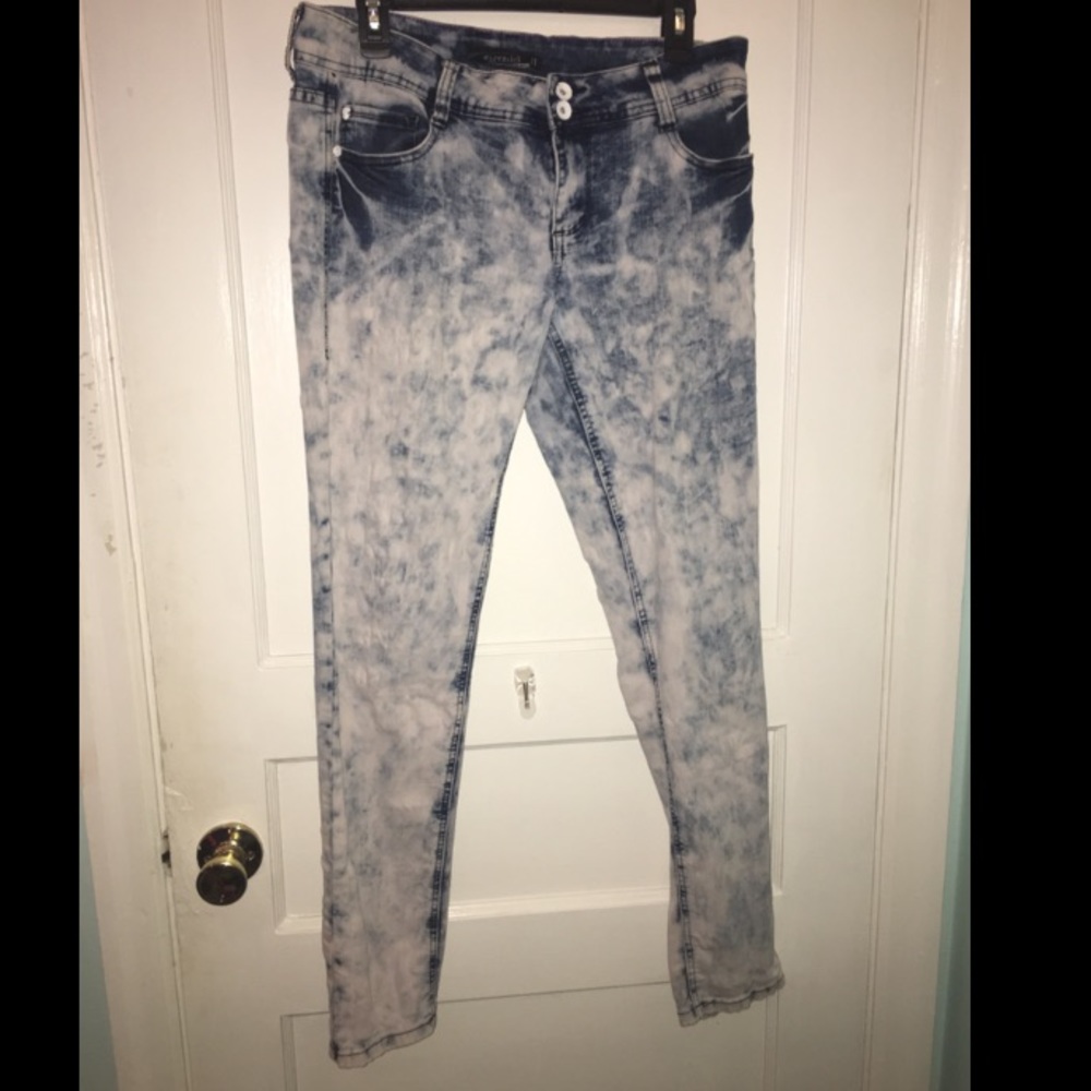 Acid Wash Skinny Jeans